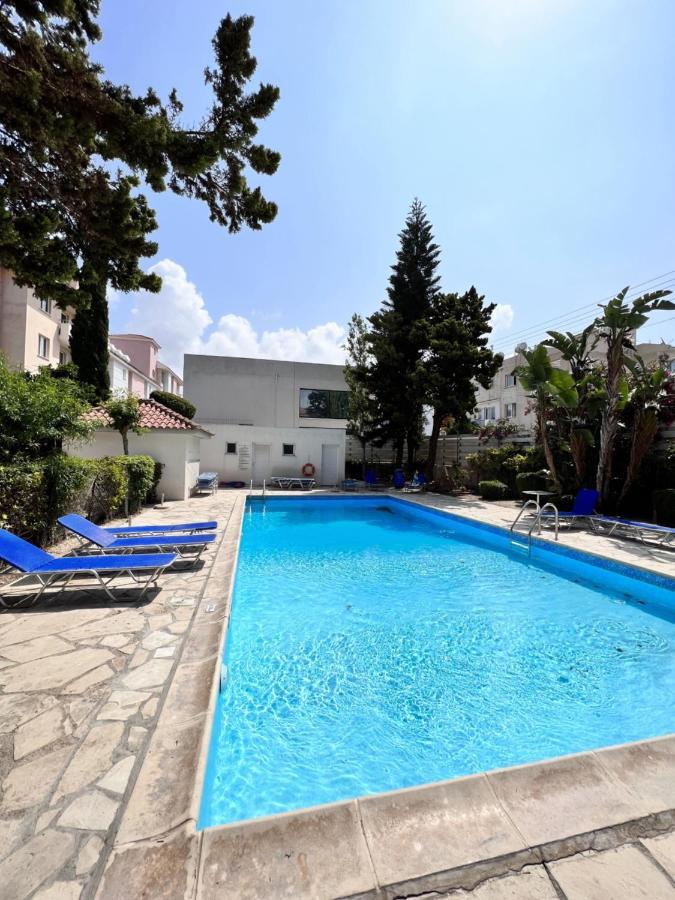 Pafia Sunbeach Townhouse Пафос Екстер'єр фото